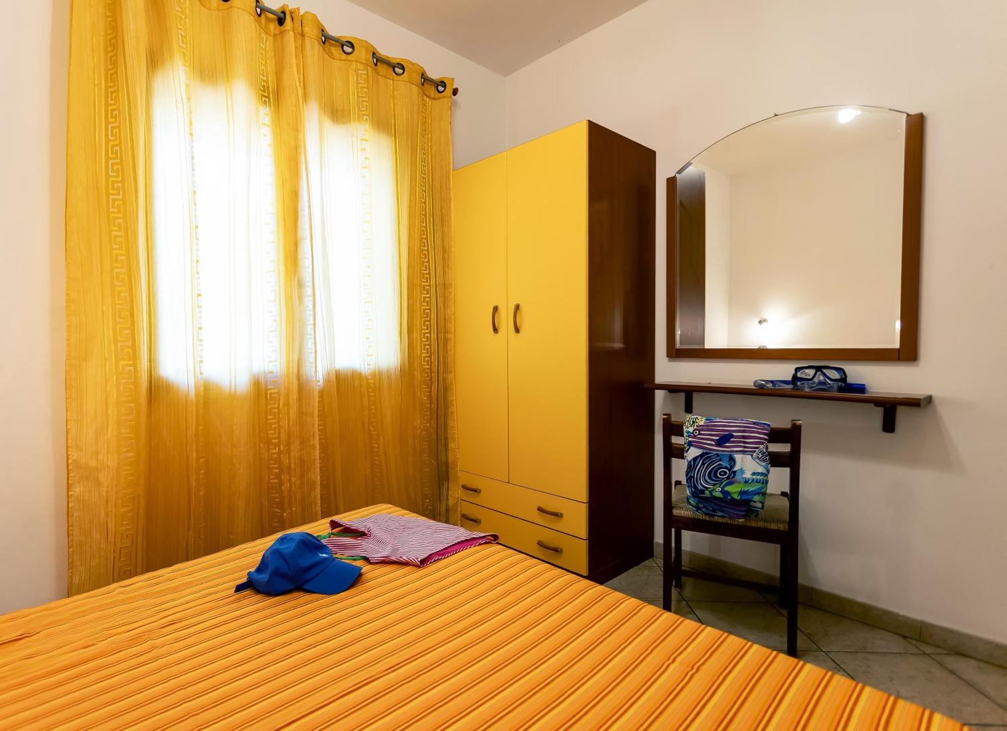 Residenza Marinella Aparthotel Zambrone Bagian luar foto